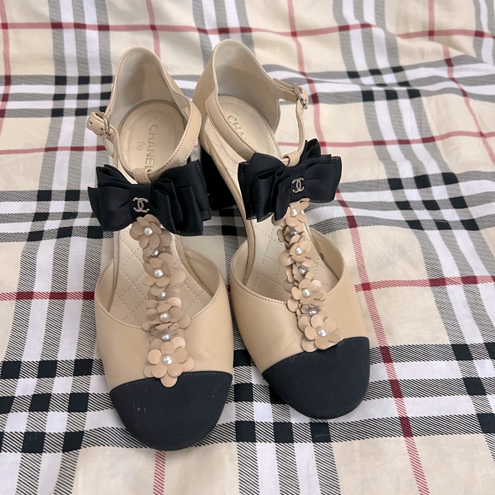 Chanel shoes new